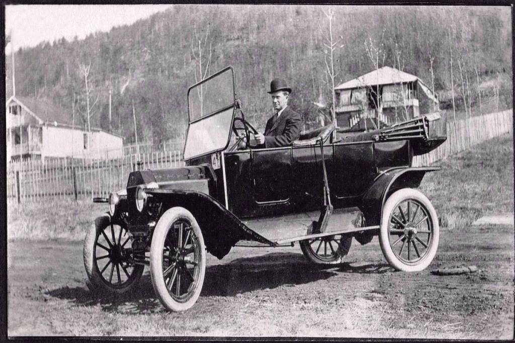 History Hunter: The history is in the plates