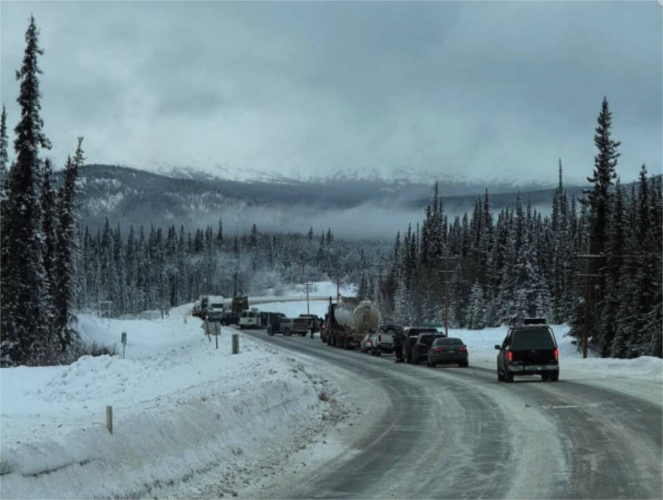Traffic backed up along the Alaska Highway on Jan. 27, 2026.(Yukon Helpers Network/Facebook)